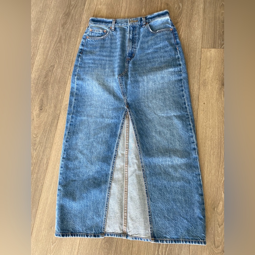 Aritzia Denim forum 90’s Vintage maxi skirt